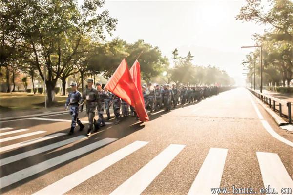 北京师范大学珠海分校2017级学生军训正如火如荼开展