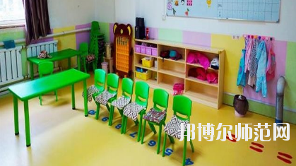 广西2020年幼师学校和中专有哪些区别