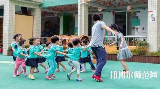 成都2020年男生读幼师学校学什么好