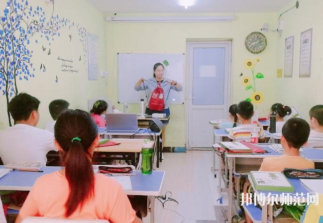 广州2020年男生读幼师学校学什么专业好