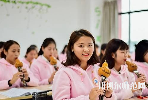 湛江2020年女生在幼师学校学什么好