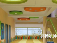 安徽2021年男生读幼师学校学什么好