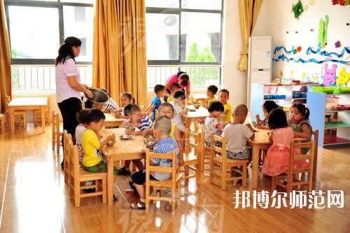 六盘水2021年幼师学校什么专业适合女生