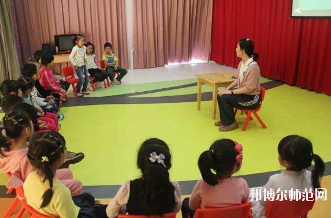 重庆2021年幼师学校和中专有哪些区别