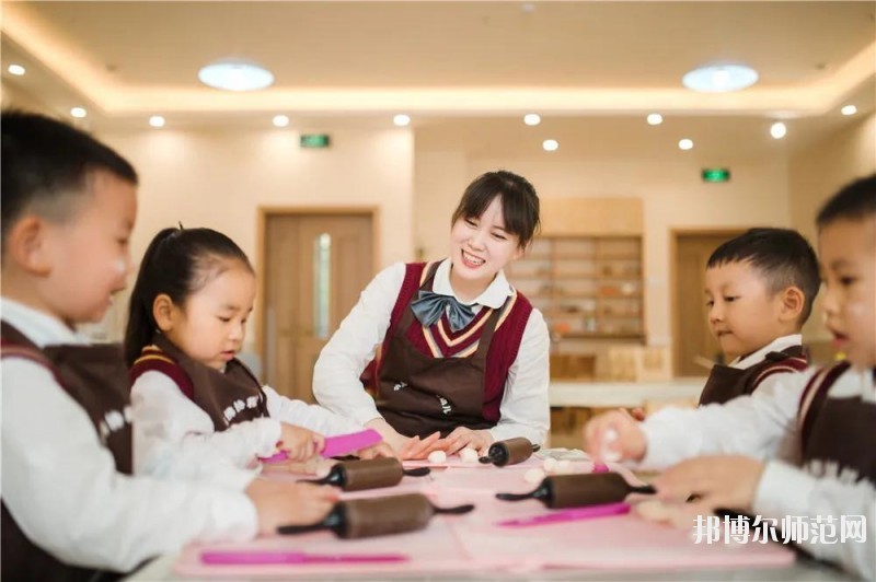 六盘水2021年女生读幼师学校怎么样