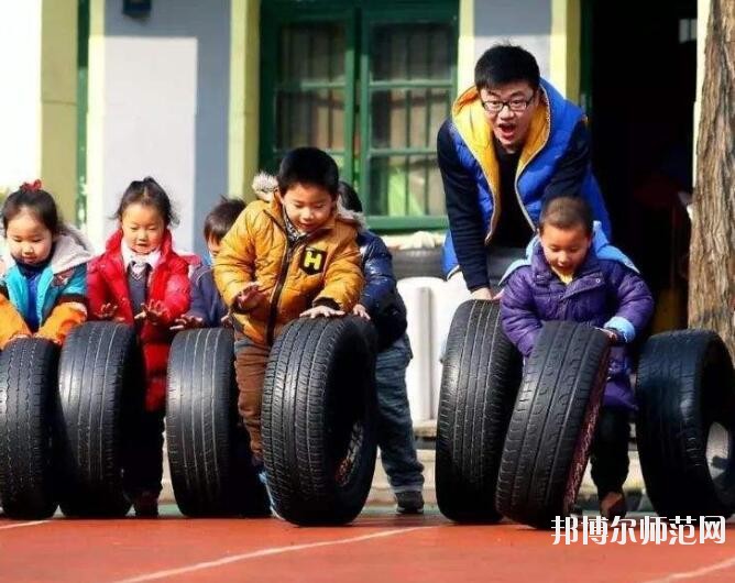 重庆2021年幼师学校有哪些专业适合男生